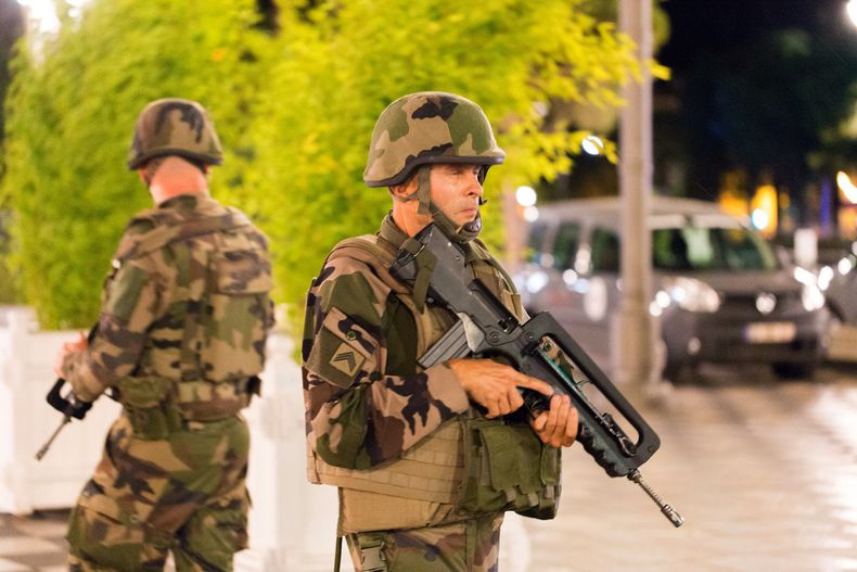 EUR-GEN_FRANCIA-ATAQUE-LO_ULTIMO-0.jpg