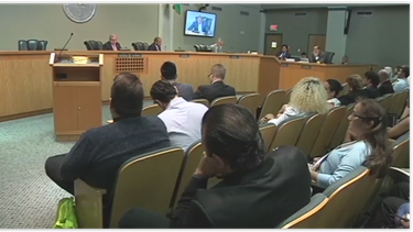 estudian legislacion relacionada con la publicidad en miami