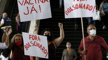 Crece la presión sobre Brasil por la vacuna contra COVID-19
