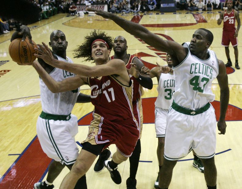 DEP-BAS CAVALIERS-VAREJAO