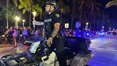 Diez detenidos en un operativo contra una carrera clandestina de carros en Miami
