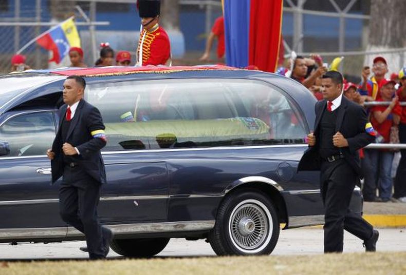 En los últimos meses han sido asesinados funcionarios públicos que contaban con guardaespaldas , y que no pudieron evitar convertirse en víctimas, he ingresar a la escalofriante cifra de 3691 muertes violentas en lo que va de año