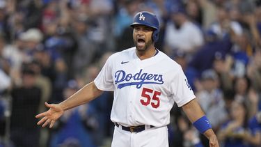 Pujols regresa a los Cardenales al firmar por un año