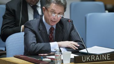 americateve | El embajador ucraniano Yuriy Sergeyev habla en el Consejo de Seguridad de la ONU sobre la crisis de Ucrania el s&aacute;bado, 15 de marzo del 2014. (Foto AP/John Minchillo)