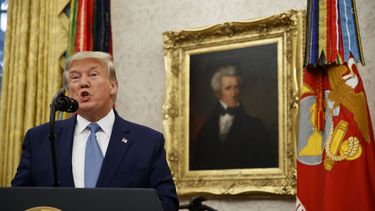 Trump defiende decisión de reiterar tropas de EEUU de Siria