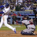 Freeman sacude 1er jonrón con Dodgers en triunfo ante Bravos