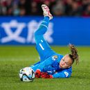 La portera de Suiza, Gaelle Thalmann, ataja un balón durante un partido del Grupo A del Mundial femenino contra Noruega, en Hamilton, Nueva Zelanda, el 25 de julio de 2023. (AP Foto/Abbie Parr)