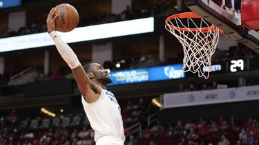 Timberwolves propinan a Rockets cuarto descalabro seguido