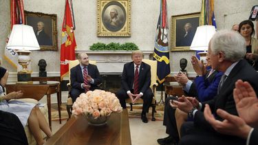 Canal secreto y Drácula, claves en liberación de reo de EEUU