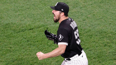 un pitcher cubanoamericano hace historia en el no hitter #20 de las medias blancas