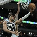 Bucks vencen a Hornets e hilvanan 5to triunfo