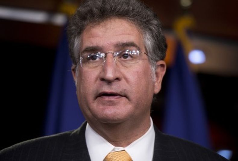 El congresista Joe Garcia conversó en exclusiva con América Noticias y se refirió al regreso de su rival político, David Rivera, a la contienda electoral por el Distrito 26.