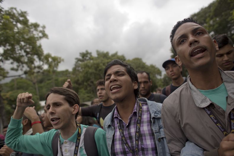 AMS-GEN_VENEZUELA-ESTUDIANTES_PROTESTA-1.jpg