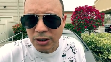 ¿que opina alexis valdes sobre la posibilidad de que los maestros porten armas en las escuelas?