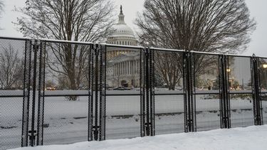 La cerca alrededor del Congreso estadounidense en Washington el 6 de enero del 2025. (AP foto/J. Scott Applewhite)