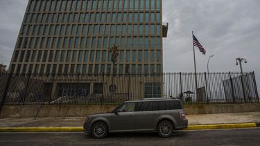 Fuentes AP: EEUU pedirá a Cuba reducir personal diplomático