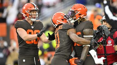 Browns descartan a Njoku para duelo ante Houston por lesión