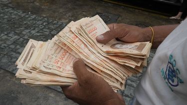 venezuela vive la reconversion monetaria mas dura del mundo desde la segunda guerra mundial