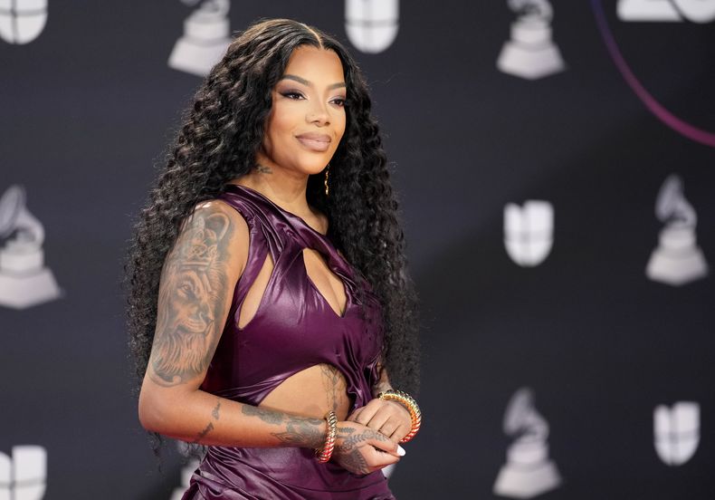 ARCHIVO - Ludmilla llega la 23a entrega anual del Latin Grammy en la Arena Mandalay Bay Michelob Ultra el jueves 17 de noviembre de 2022. Ludmilla lanzó la canción No_Se_Ve.mp3 con Emilia el 3 de mayo de 2023. Ludmilla se presentará en concierto en el festival Coachella en abril de 2024. (Foto AP/John Locher, archivo)