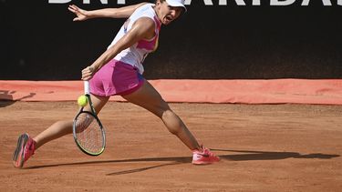 Djokovic, Nadal y Halep se abren paso a los cuartos en Roma