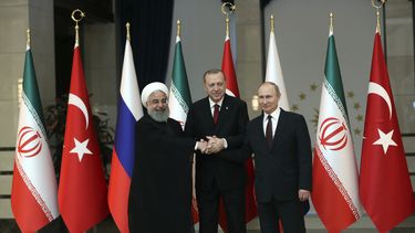 Procuran  evitar carnicería en último bastión rebelde sirio