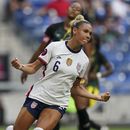 EEUU apalea 5-0 a Jamaica; pone un pie en Mundial femenino