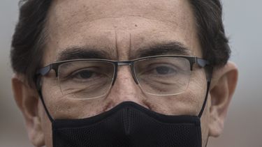 Jueza prohíbe a expresidente Vizcarra salir de Perú