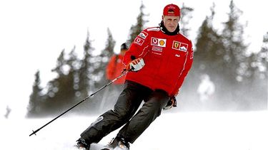 americateve | El mundo del deporte contiene el aliento por el alemán Michael Schumacher, el piloto más grande de Fórmula Uno, que se debate entre la vida y la muerte en un hospital en Francia.