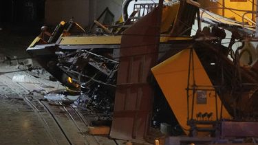 Una vista del lugar donde descarriló un funicular en Lisboa, Portugal, el miércoles 3 de septiembre de 2025. (AP Foto/Armando Franca)