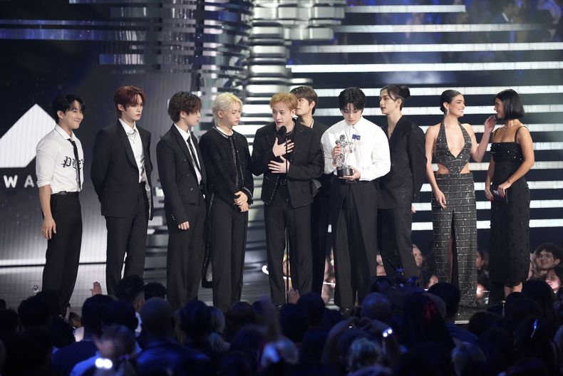 Stray Kids reciben el premio al mejor video de K-pop por S-Class en los en los Premios MTV a los Videos Musicales el martes 12 de septiembre de 2023 en el Prudential Center en Newark, Nueva Jersey. (Foto Charles Sykes/Invision/AP)