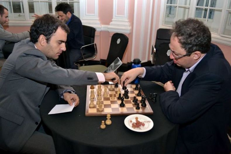 Leinier Dominguez&nbsp; y Boris Gelfan.