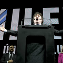 El ultraliberal y defensor del libre mercado Javier Milei sorprende al ganar las primarias en Argentina
