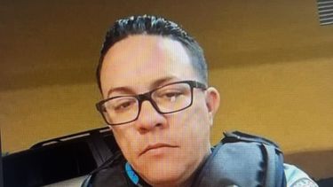 abrio los ojos: muestra mejoria el agente baleado en una intervencion en un residencial de san juan