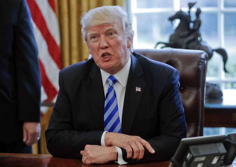 AMN-GEN_TRUMP-CELULAR-0.jpg
