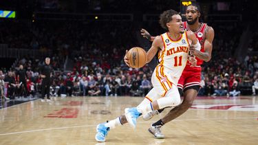 NBA multa a Young por lanzar balón a las gradas