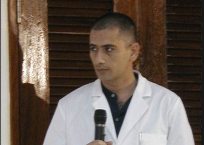 Recibe 'una atención de primer nivel', dice la prensa oficial. El director del Instituto Pedro Kourí se ha trasladado a Suiza.