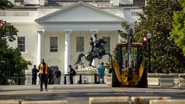 Trump exige castigo a vándalos de monumentos