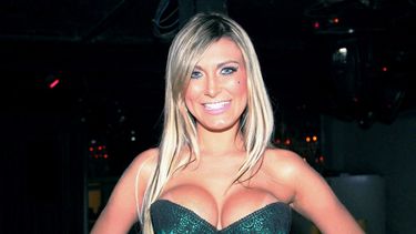 belleza brasilena en hospital por cirugia plastica