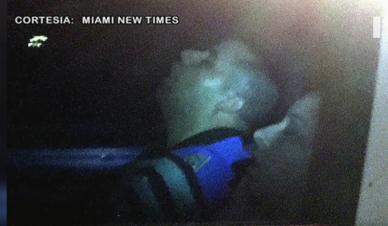 policias miami beach.png