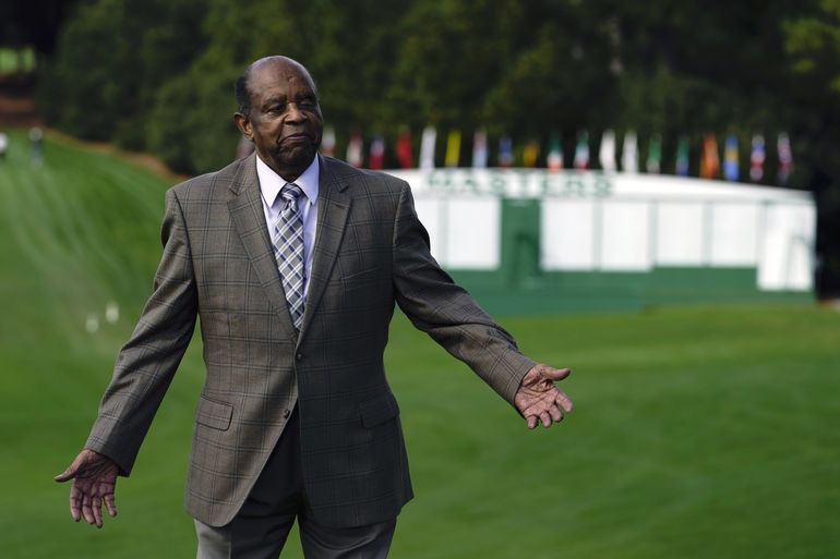 Muere Lee Elder, primer golfista de raza negra en el Masters