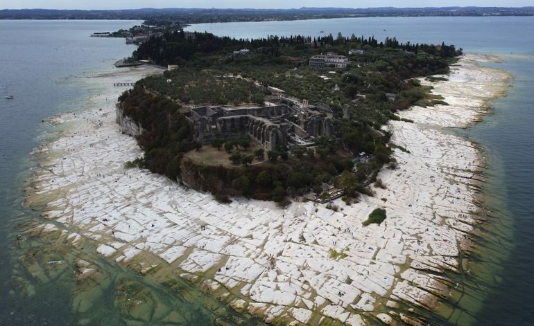 Lago Garda en Italia cae a niveles históricamente bajos