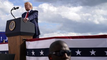 Trump puede presionar a Washington, pero no al coronavirus