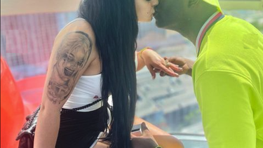 el reguetonero chocolate mc le pide matrimonio a su nueva pareja, una joven cubana de 19 anos y ex bailarina en un club