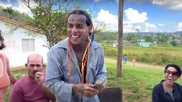 tekashi 6ix9ine y lenier mesa superan los 11 millones de views en youtube con leyenda viva