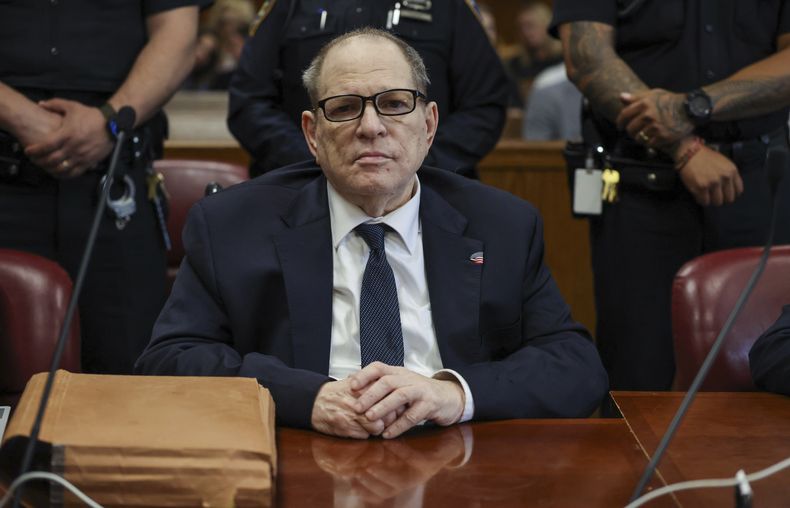 Harvey Weinstein comparece para su nuevo juicio por abuso sexual en un tribunal de Manhattan, el jueves 29 de mayo de 2025 en Nueva York. (Spencer Platt/Pool Photo vía AP)