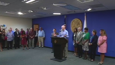gobernador de la florida ha llamado a una conferencia de prensa sobre el brote del zika en el sur de la florida