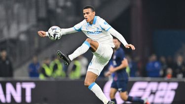 ARCHIVO - Foto del 22 de septiembre del 2025, Mason Greenwood del Marsella controla el balón en el encuentro de la Ligue 1 ante el Paris Saint-Germain. (AP Foto/Philippe Magoni, Archivo)