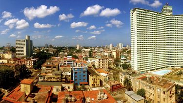 primera victima de ataques sonicos: ¿ huesped del hotel capri en 2014?