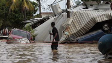 Foto tomada el 6 de noviembre de 2020 de las inundaciones causadas por el huracán Eta en Planeta, Honduras (Foto AP /Delmer Martinez)