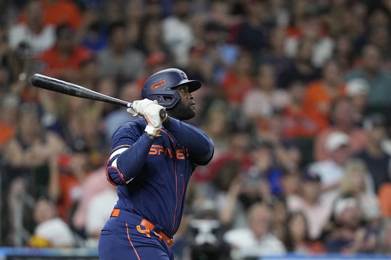 DEP-BEI ASTROS-UMPIRES-ERROR